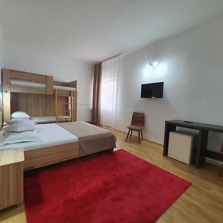 Hotel Mures Topliţa Esterno foto
