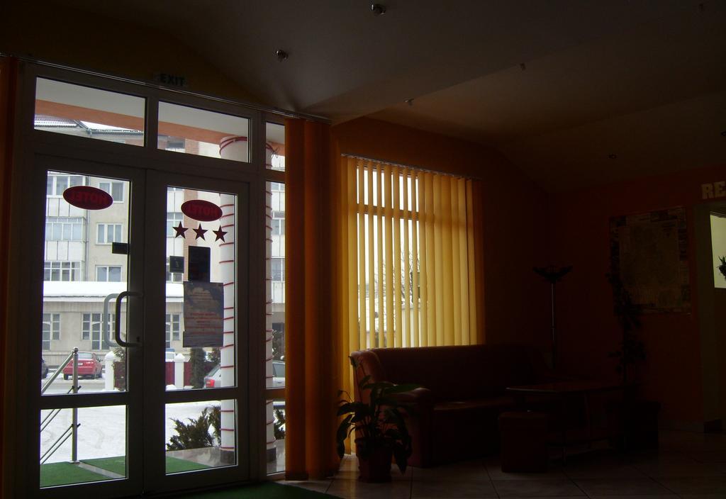 Hotel Mures Topliţa Esterno foto