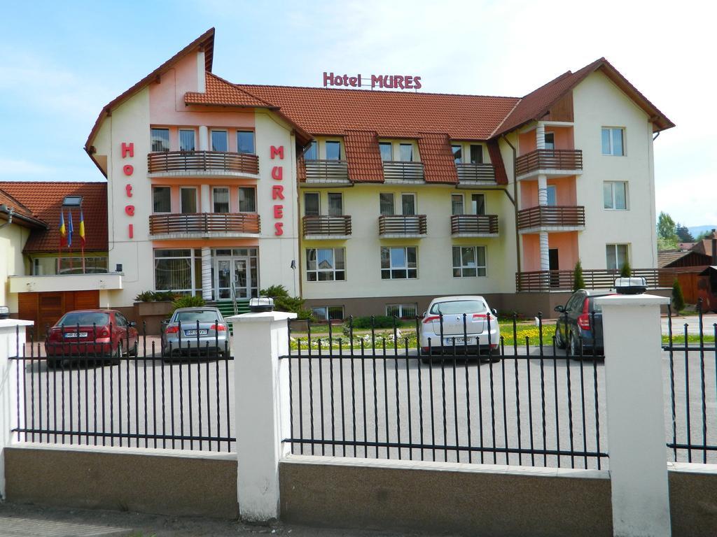 Hotel Mures Topliţa Esterno foto