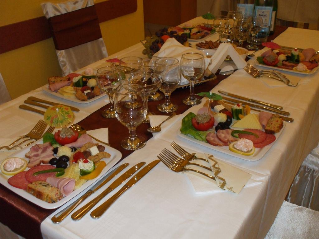 Hotel Mures Topliţa Esterno foto