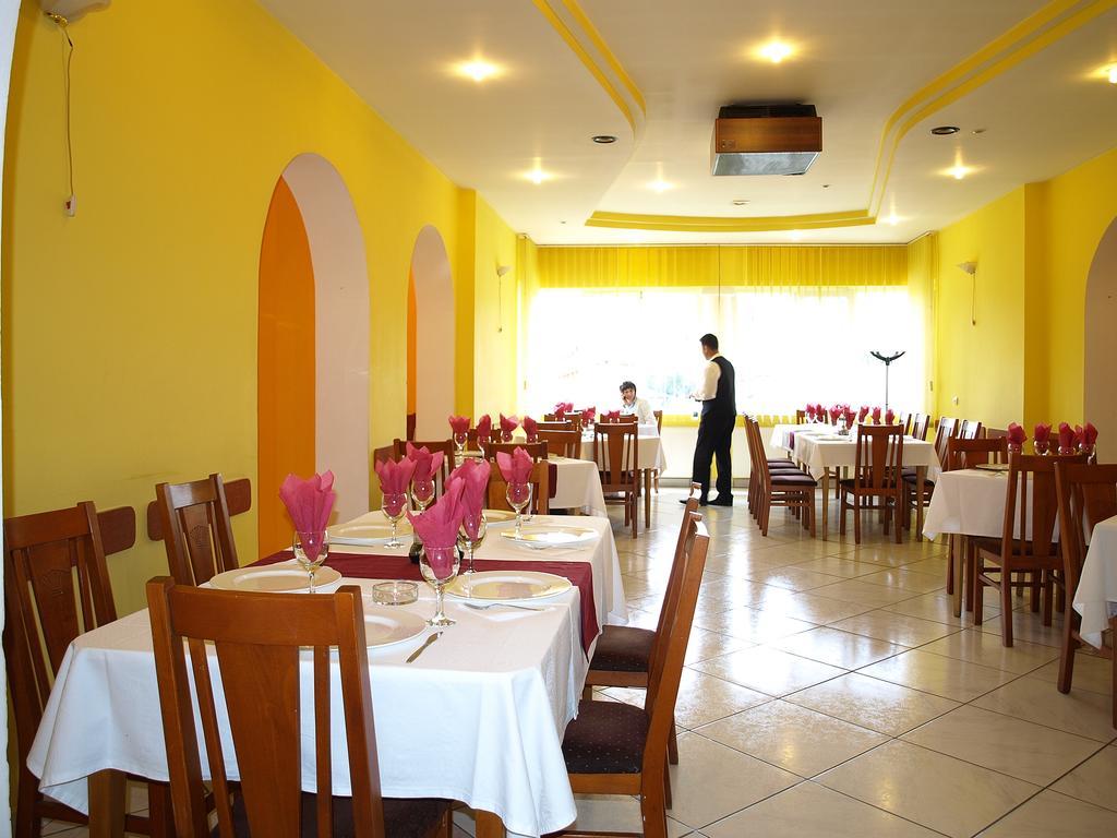 Hotel Mures Topliţa Esterno foto