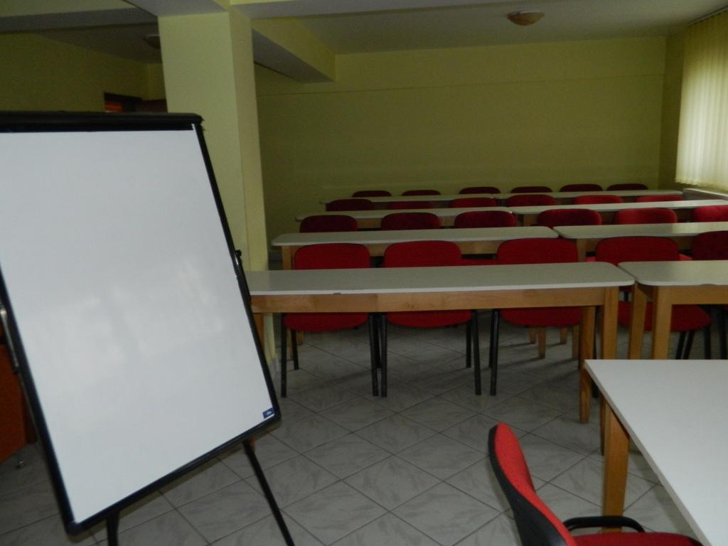 Hotel Mures Topliţa Esterno foto