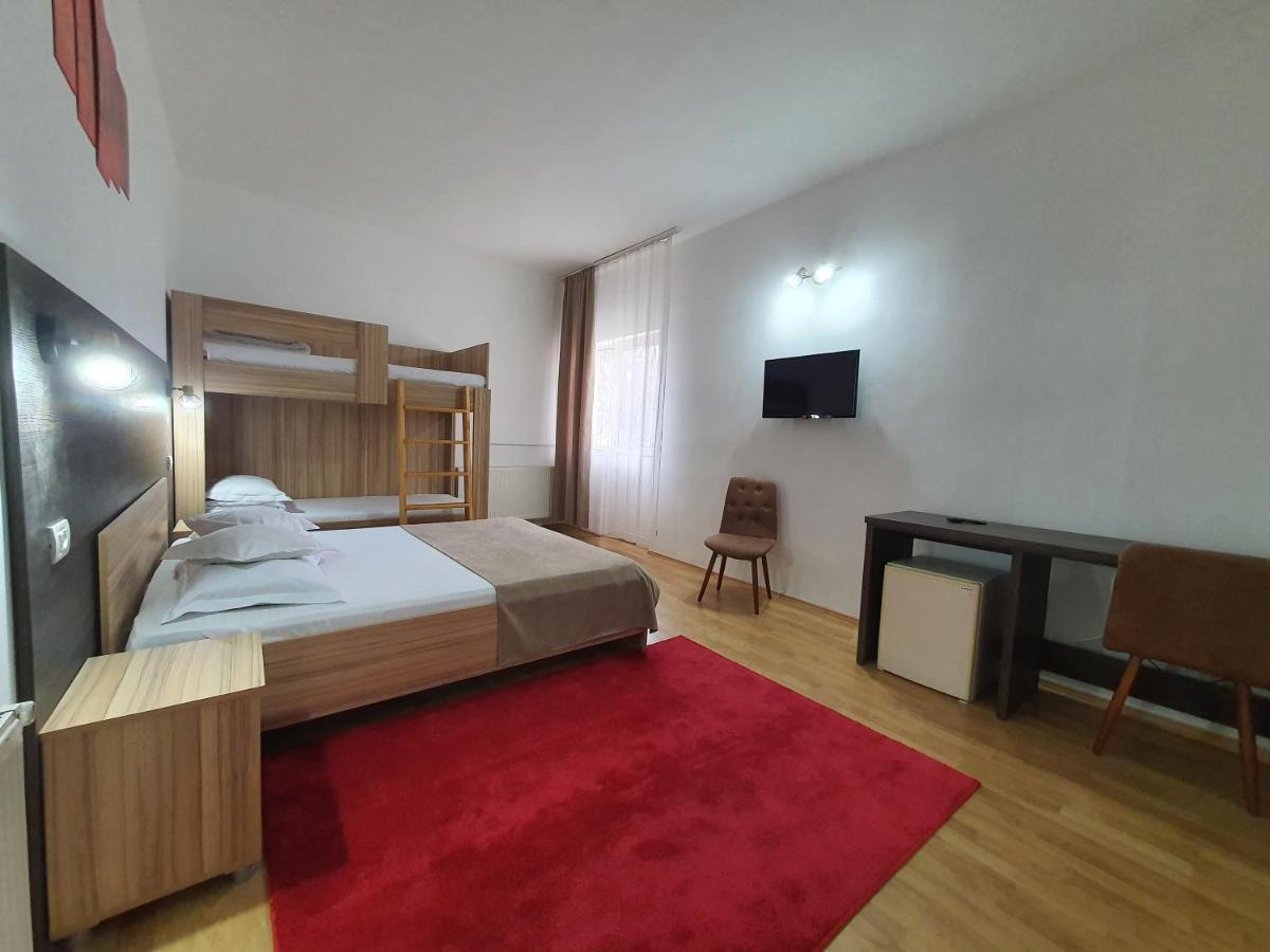 Hotel Mures Topliţa Esterno foto